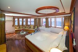 Maldives Liveaboard - Orion. Executive suite. 